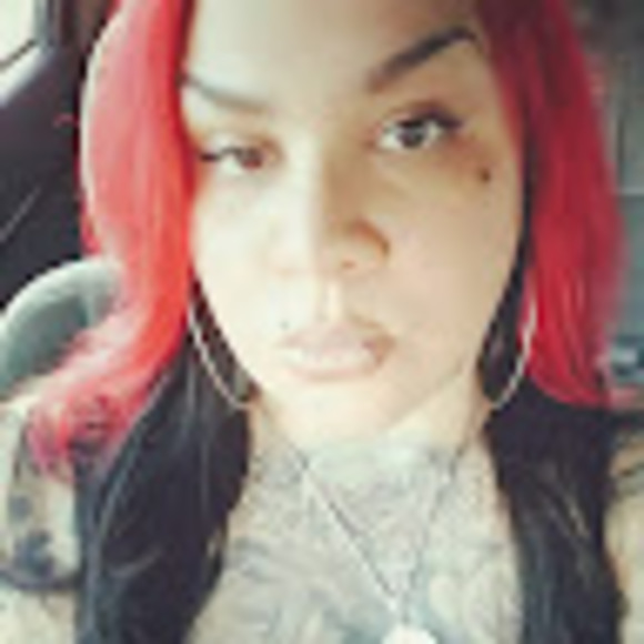 Meet your Posher, Michelle - Picture 1 of 1